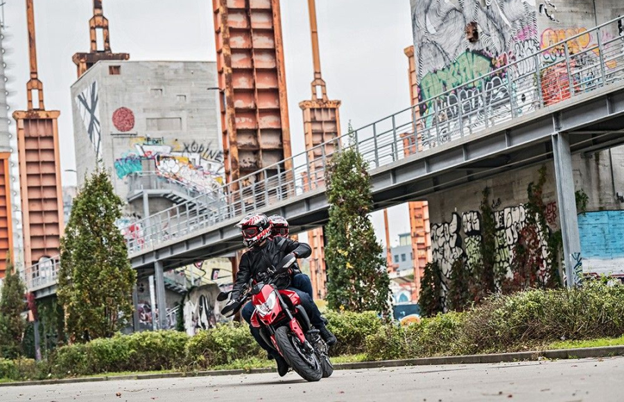 Hypermotard 950