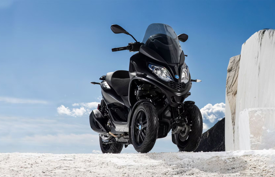 Piaggio MP3 Deep Black 300