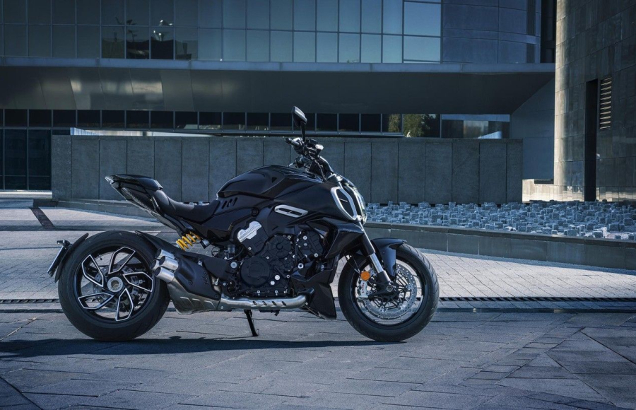 XDiavel Dark