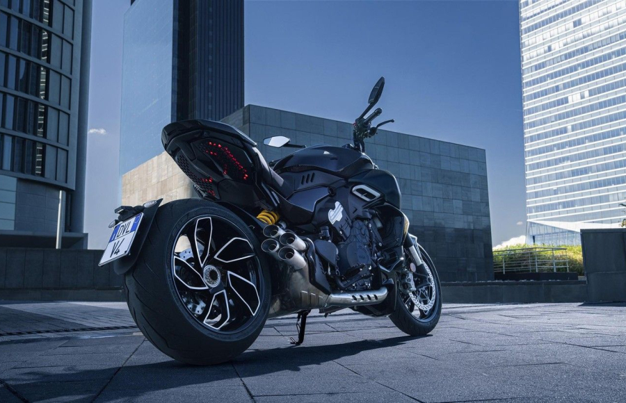 XDiavel Dark