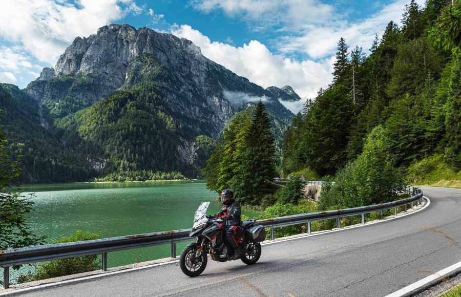 Multistrada V4 S Grand Tour