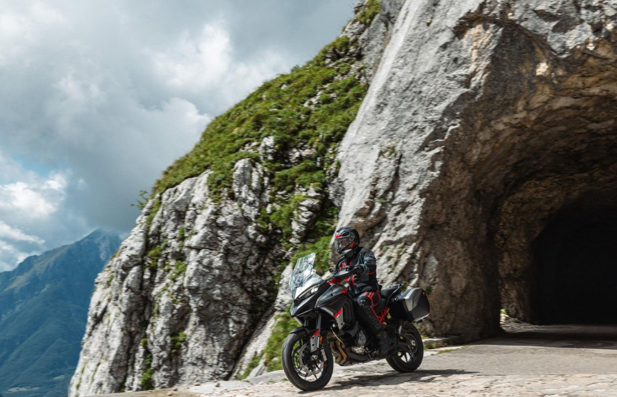 Multistrada V4 S Grand Tour