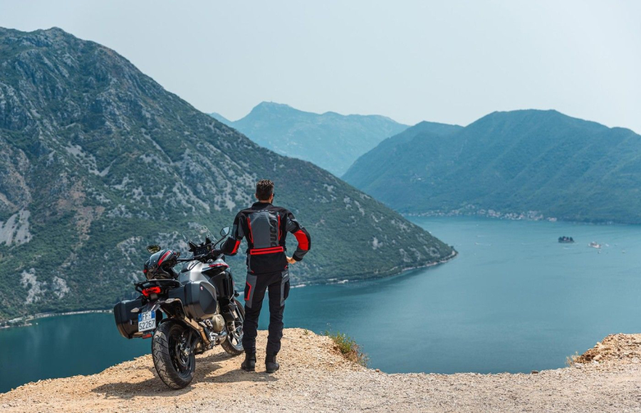 Multistrada V4 S Grand Tour