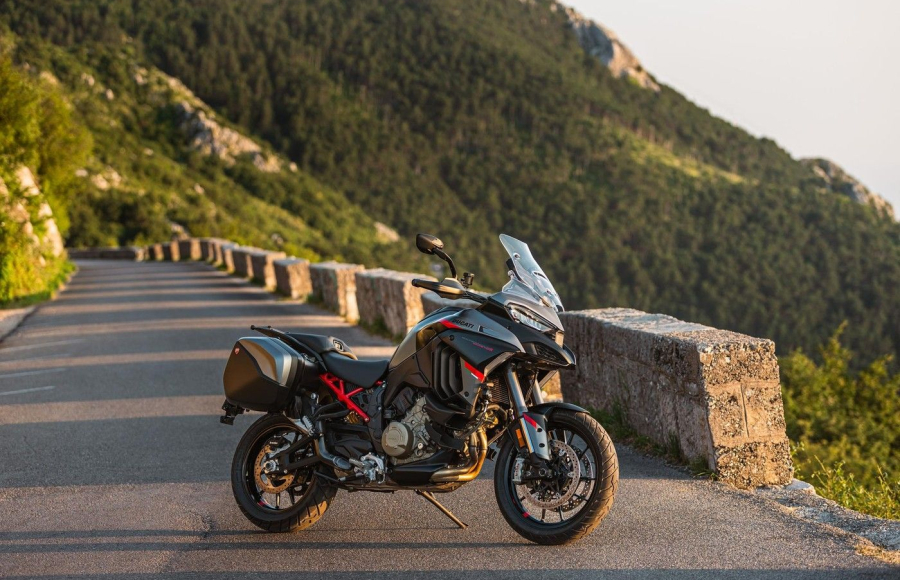 Multistrada V4 S Grand Tour