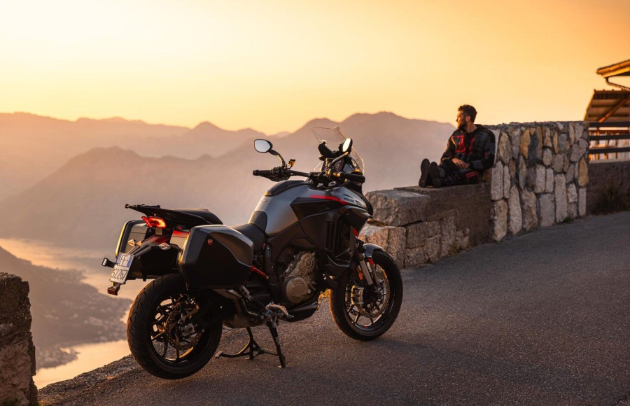 Multistrada V4 S Grand Tour