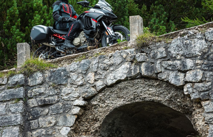 Multistrada V4 S Grand Tour