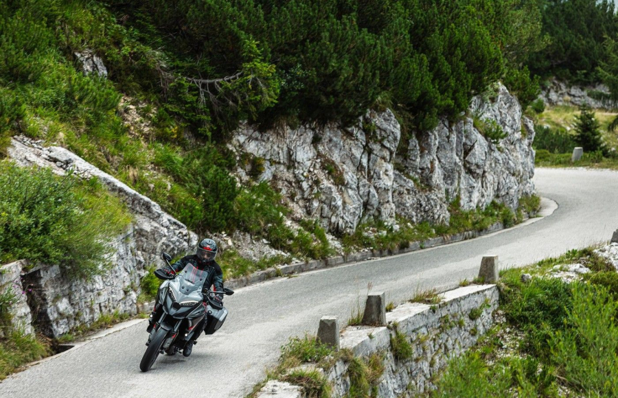 Multistrada V4 S Grand Tour