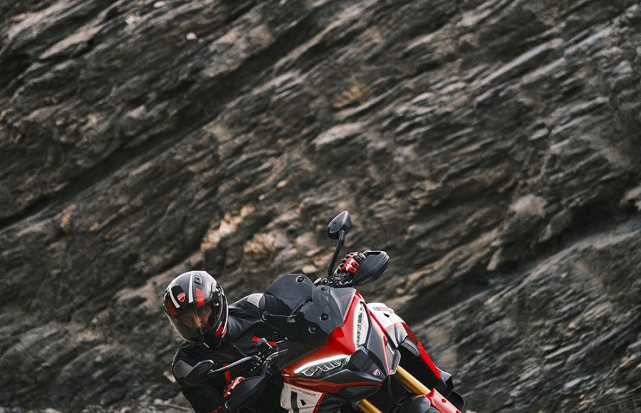 Multistrada V4 Pikes Peak