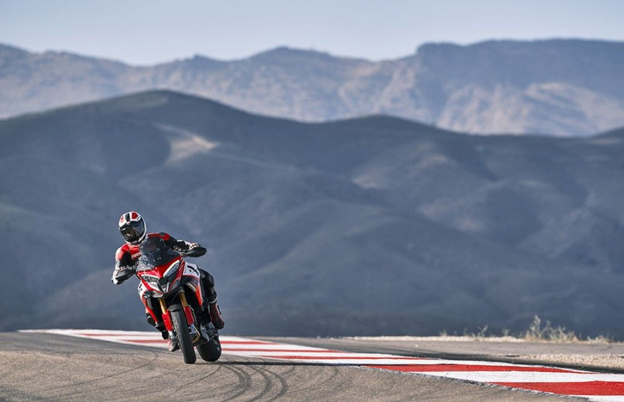 Multistrada V4 Pikes Peak