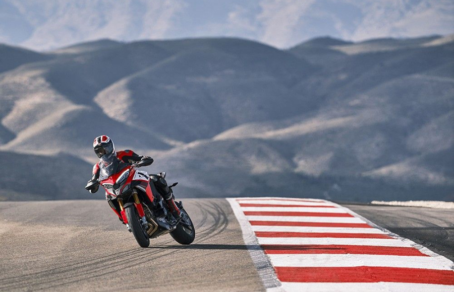 Multistrada V4 Pikes Peak