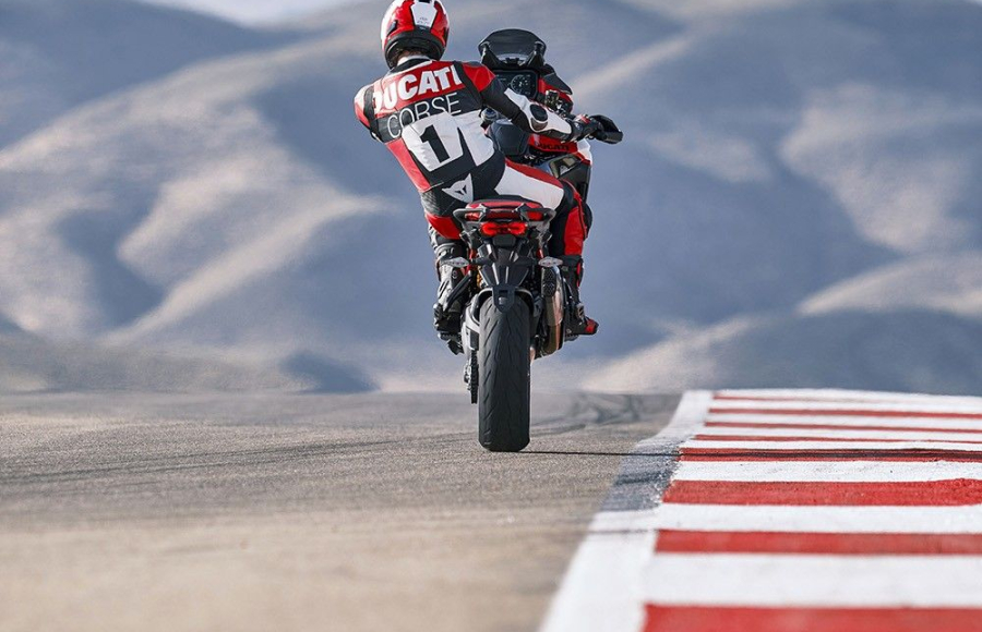 Multistrada V4 Pikes Peak