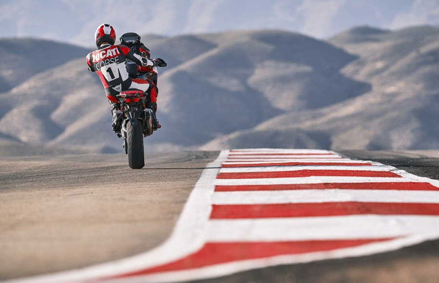 Multistrada V4 Pikes Peak