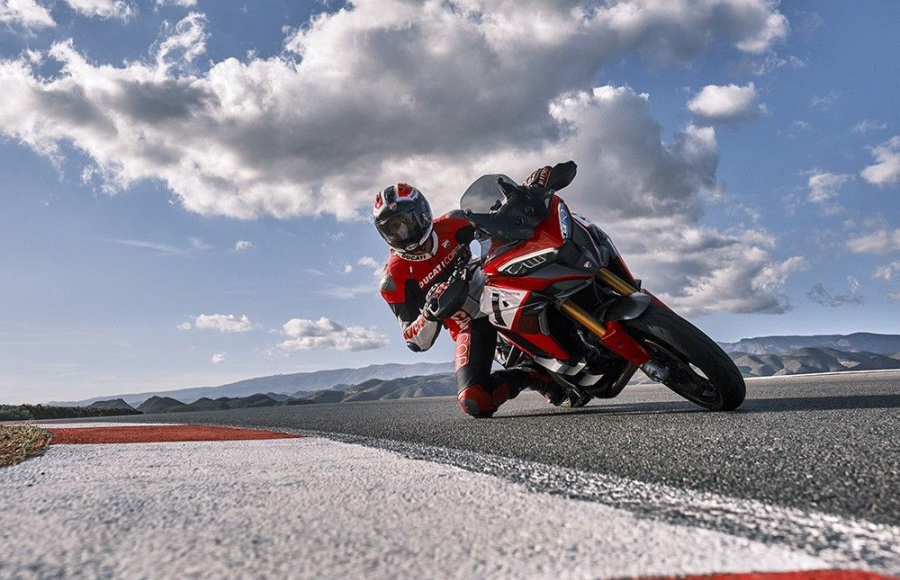 Multistrada V4 Pikes Peak