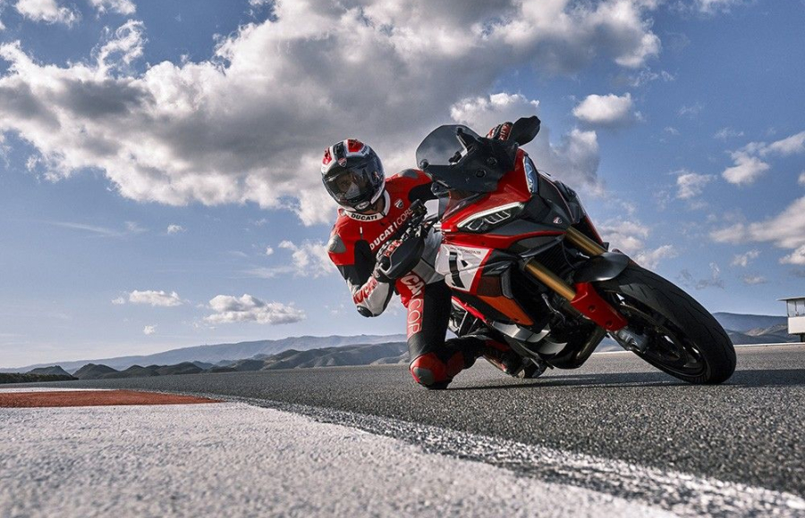 Multistrada V4 Pikes Peak