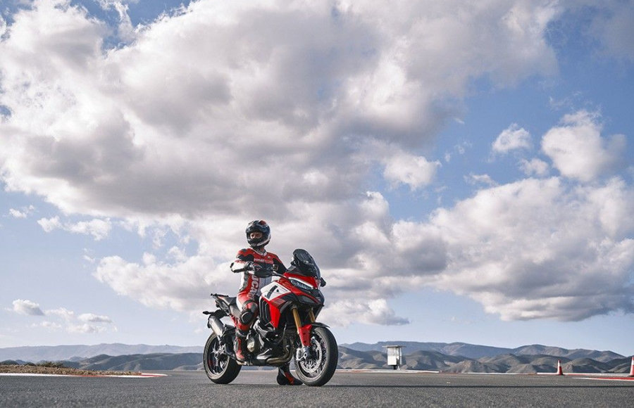 Multistrada V4 Pikes Peak