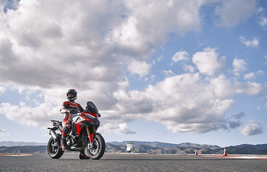 Multistrada V4 Pikes Peak