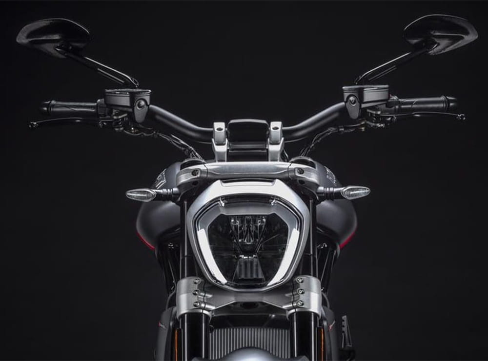 XDiavel Dark